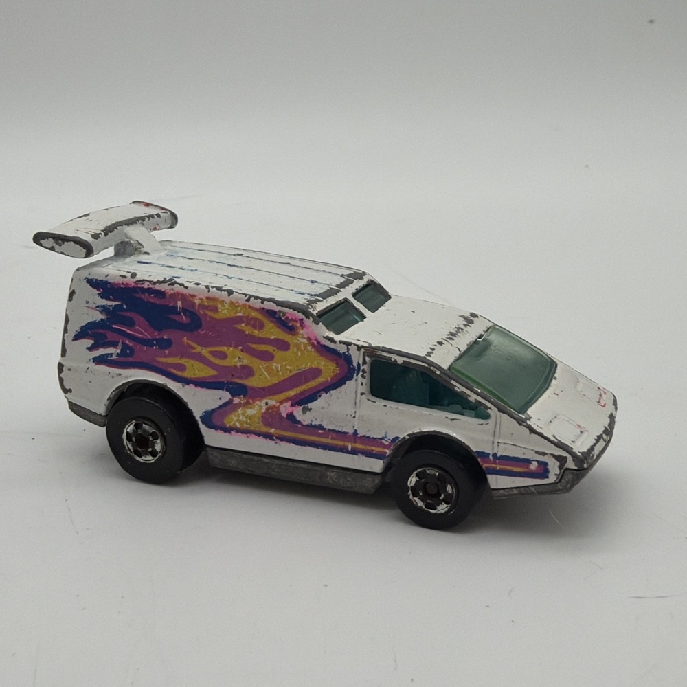 Vintage 1976 Hot Wheels Spoiler Sport Van White w Purple Flame Loose